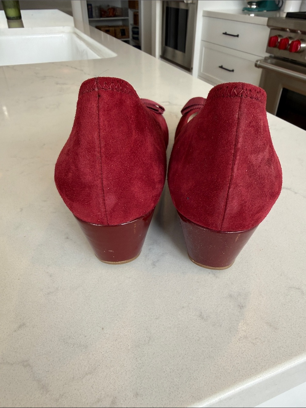 Cole Haan Wedge Pump, Size 8, deep red suede - Picture 3 of 6